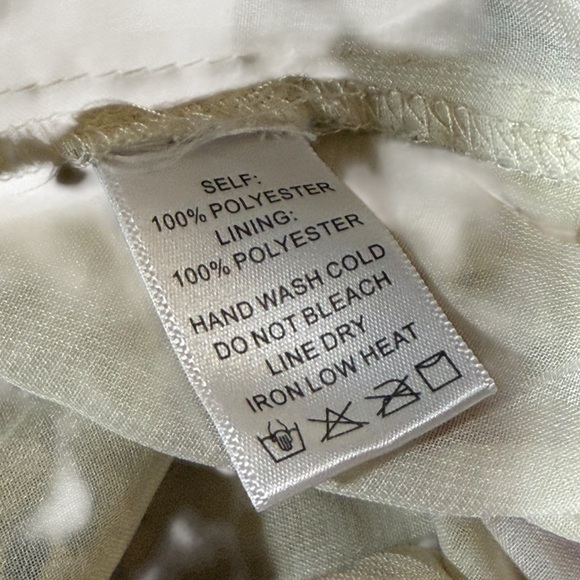 eesome brand women's blouse with floral pattern off-the-shoulder neckline Small - Picture 6 of 10